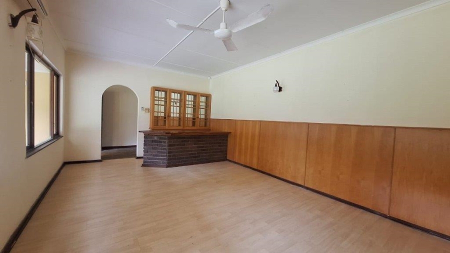 4 Bedroom Property for Sale in Sea Park KwaZulu-Natal