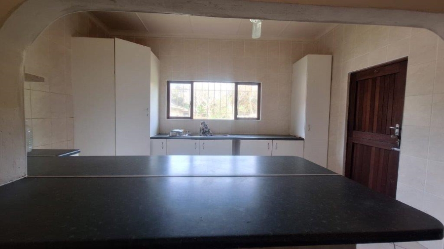 4 Bedroom Property for Sale in Sea Park KwaZulu-Natal