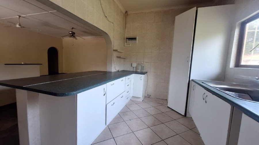 4 Bedroom Property for Sale in Sea Park KwaZulu-Natal