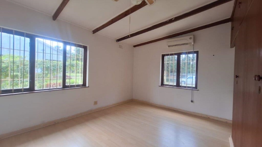 4 Bedroom Property for Sale in Sea Park KwaZulu-Natal