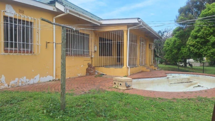 4 Bedroom Property for Sale in Sea Park KwaZulu-Natal
