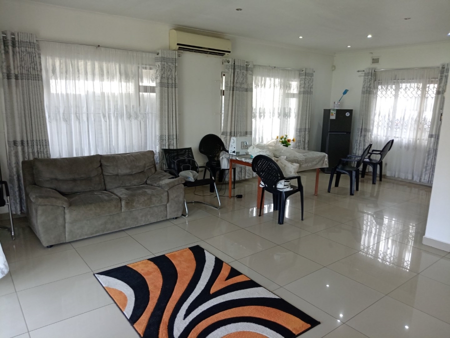 4 Bedroom Property for Sale in Uvongo Beach KwaZulu-Natal