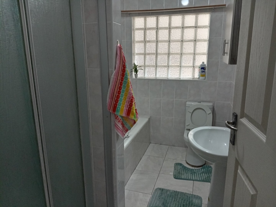 4 Bedroom Property for Sale in Uvongo Beach KwaZulu-Natal