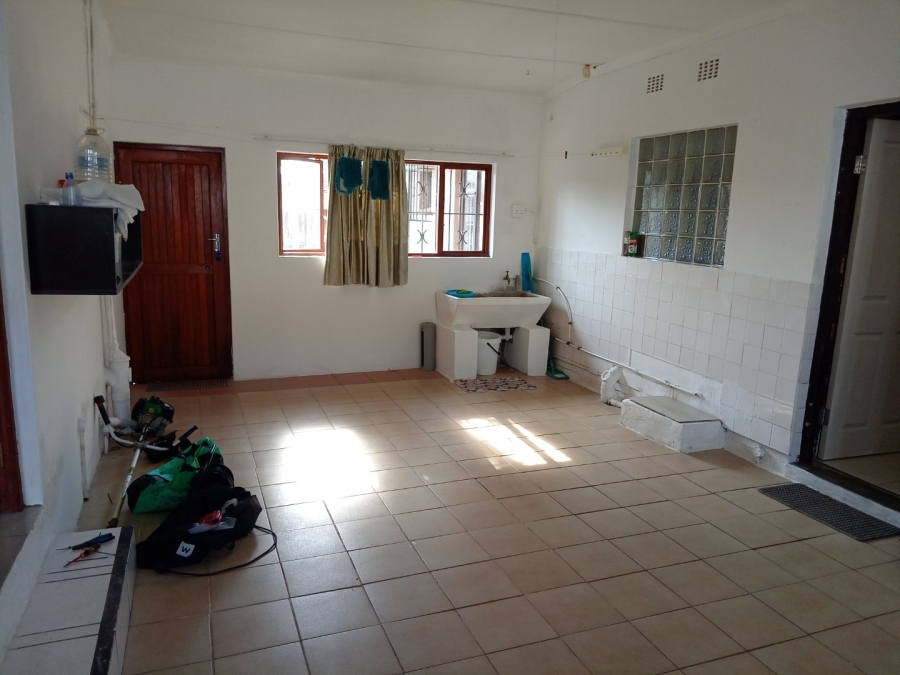 4 Bedroom Property for Sale in Uvongo Beach KwaZulu-Natal