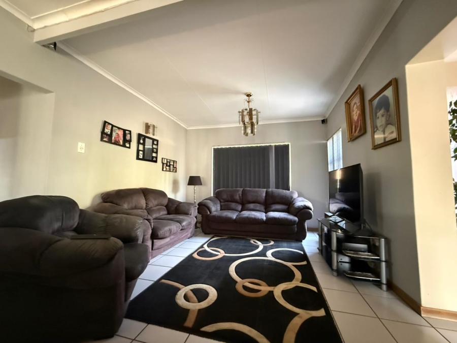 3 Bedroom Property for Sale in Lennoxton KwaZulu-Natal