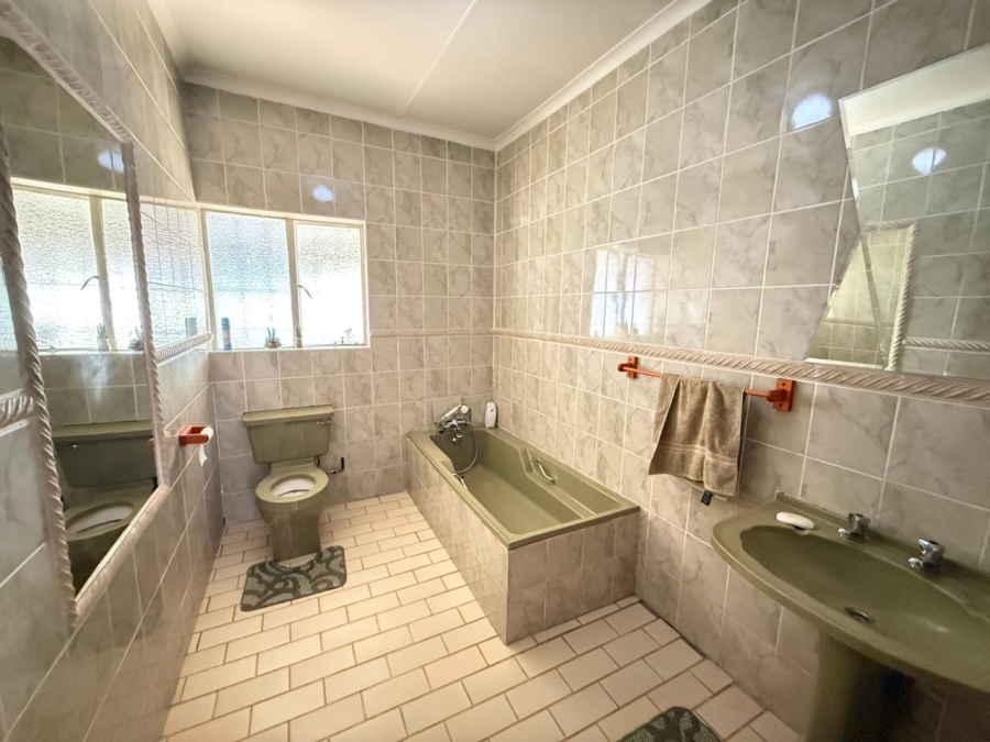 3 Bedroom Property for Sale in Lennoxton KwaZulu-Natal