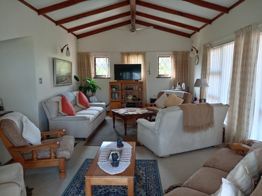 5 Bedroom Property for Sale in Shelly Beach KwaZulu-Natal