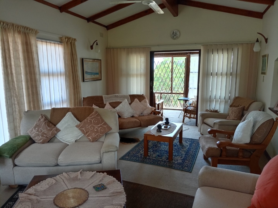 5 Bedroom Property for Sale in Shelly Beach KwaZulu-Natal