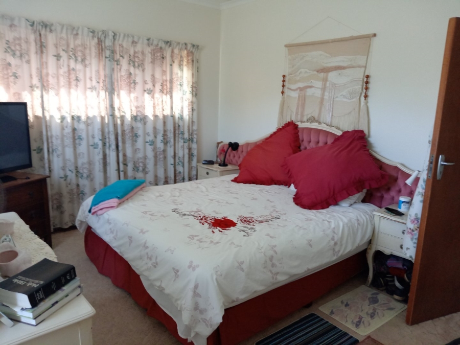 5 Bedroom Property for Sale in Shelly Beach KwaZulu-Natal