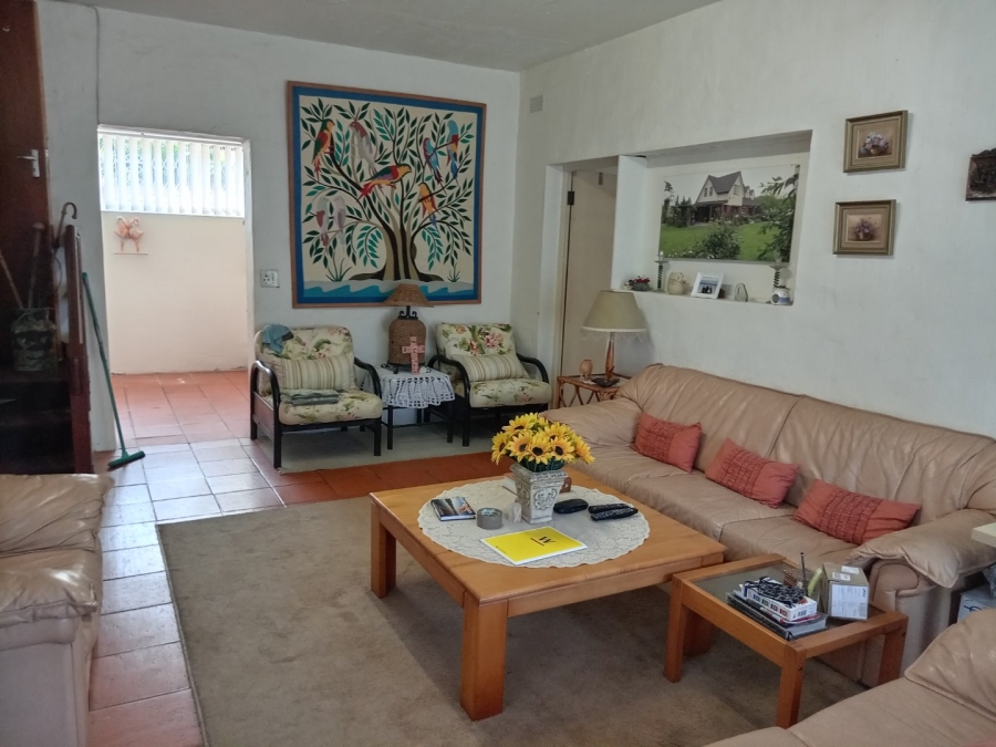 5 Bedroom Property for Sale in Shelly Beach KwaZulu-Natal