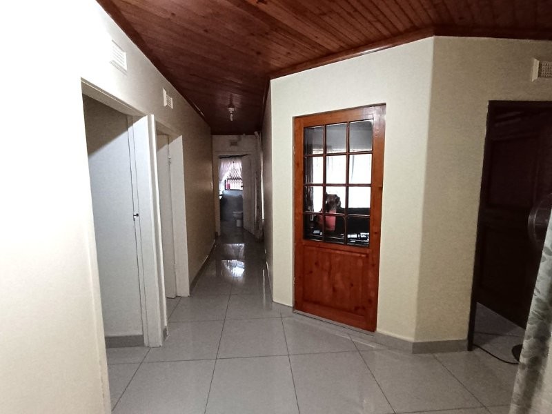 4 Bedroom Property for Sale in Umzinto KwaZulu-Natal