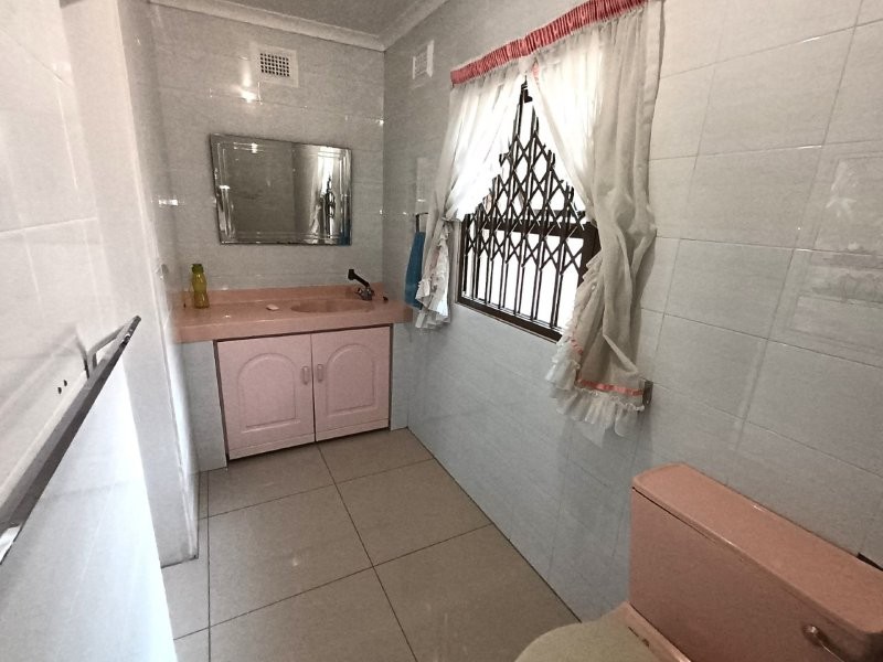 4 Bedroom Property for Sale in Umzinto KwaZulu-Natal