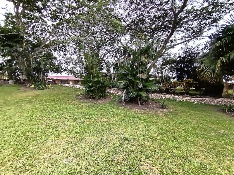 4 Bedroom Property for Sale in Umzinto KwaZulu-Natal