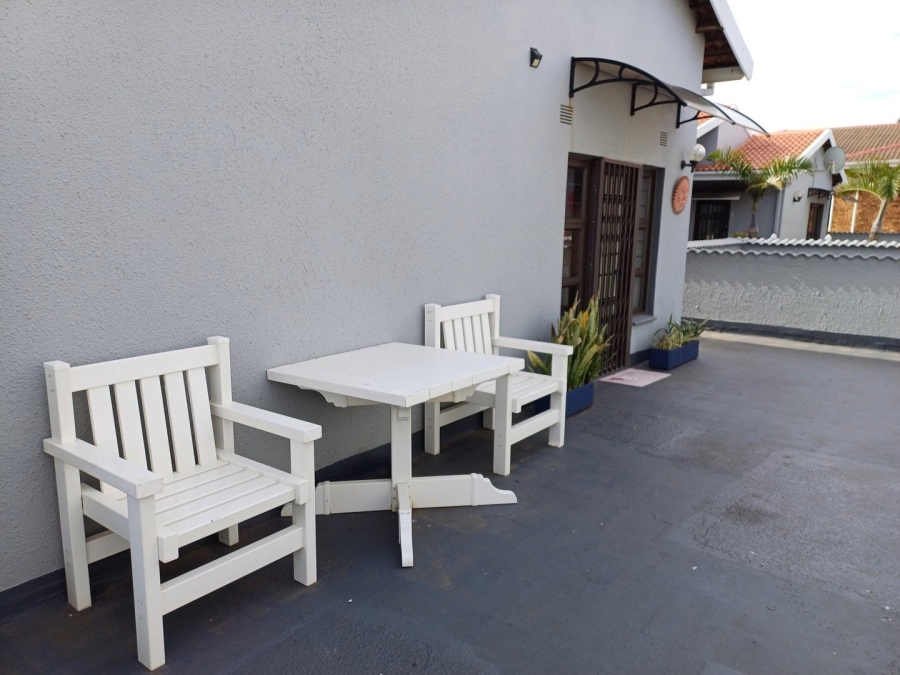 2 Bedroom Property for Sale in Lawrence Rocks KwaZulu-Natal