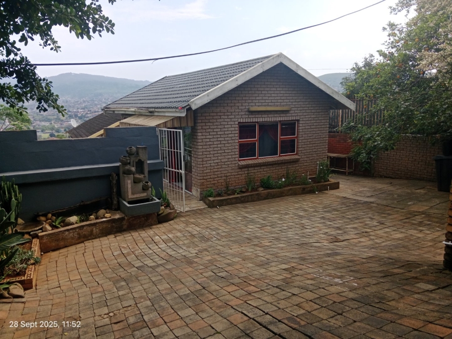 4 Bedroom Property for Sale in Raisethorpe KwaZulu-Natal