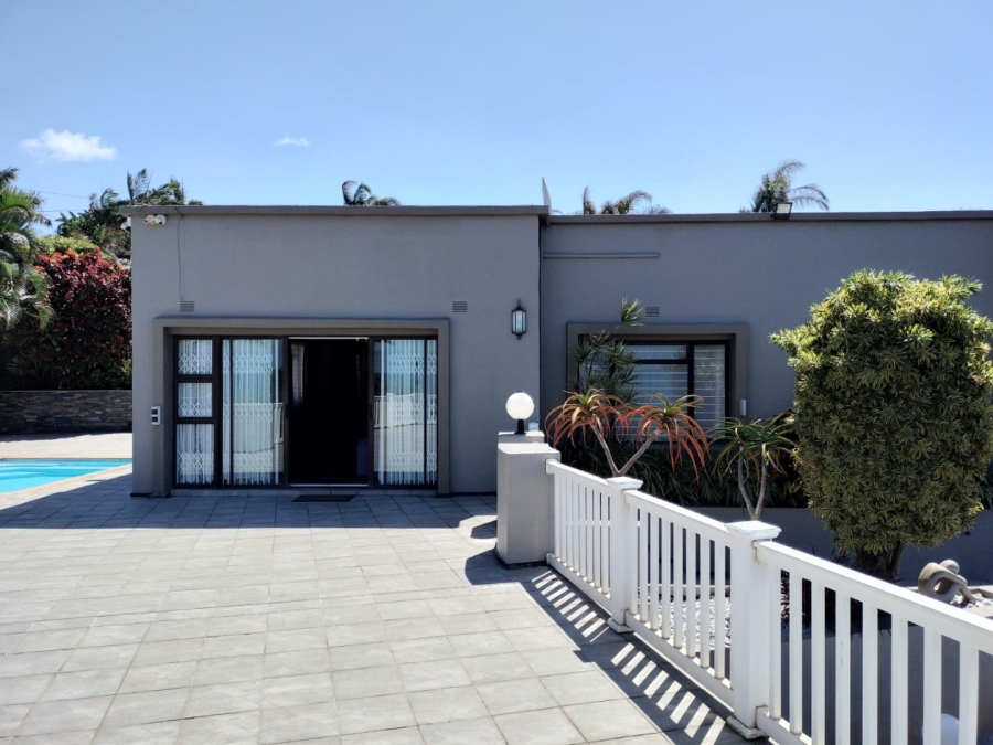 5 Bedroom Property for Sale in Manaba Beach KwaZulu-Natal