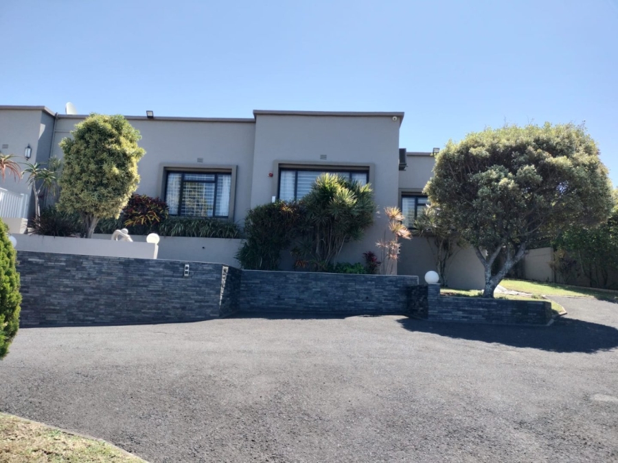 5 Bedroom Property for Sale in Manaba Beach KwaZulu-Natal