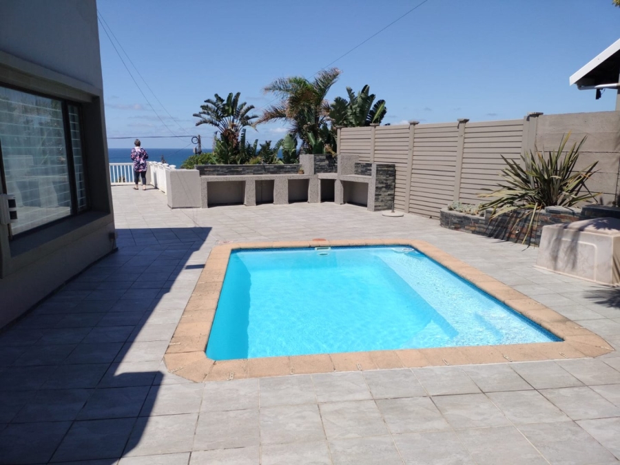 5 Bedroom Property for Sale in Manaba Beach KwaZulu-Natal
