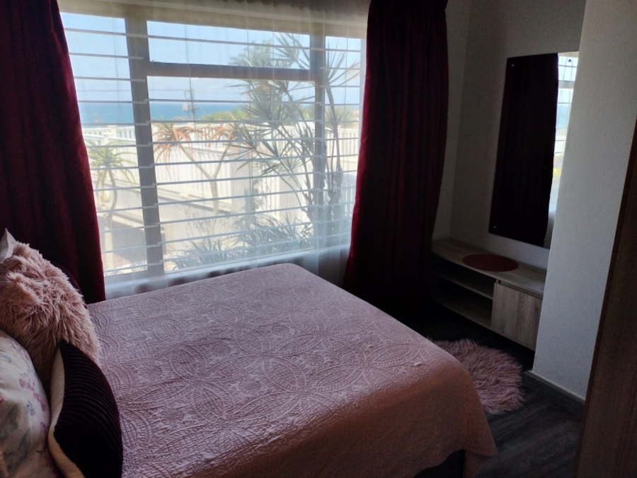 5 Bedroom Property for Sale in Manaba Beach KwaZulu-Natal