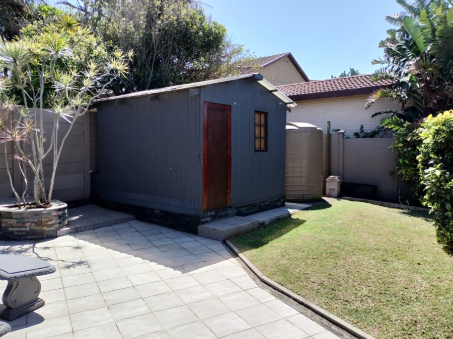 5 Bedroom Property for Sale in Manaba Beach KwaZulu-Natal
