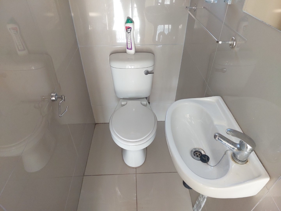 2 Bedroom Property for Sale in Warrenton KwaZulu-Natal
