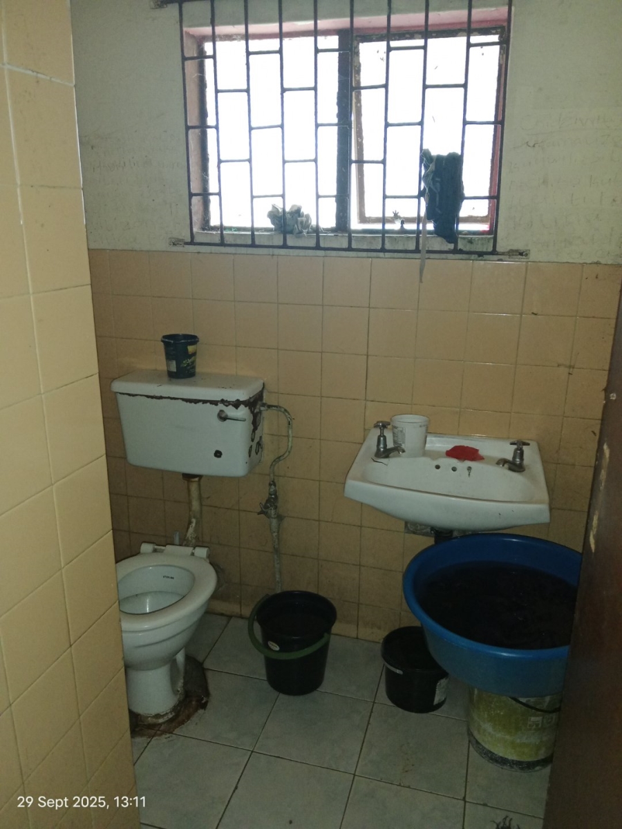 6 Bedroom Property for Sale in Raisethorpe KwaZulu-Natal
