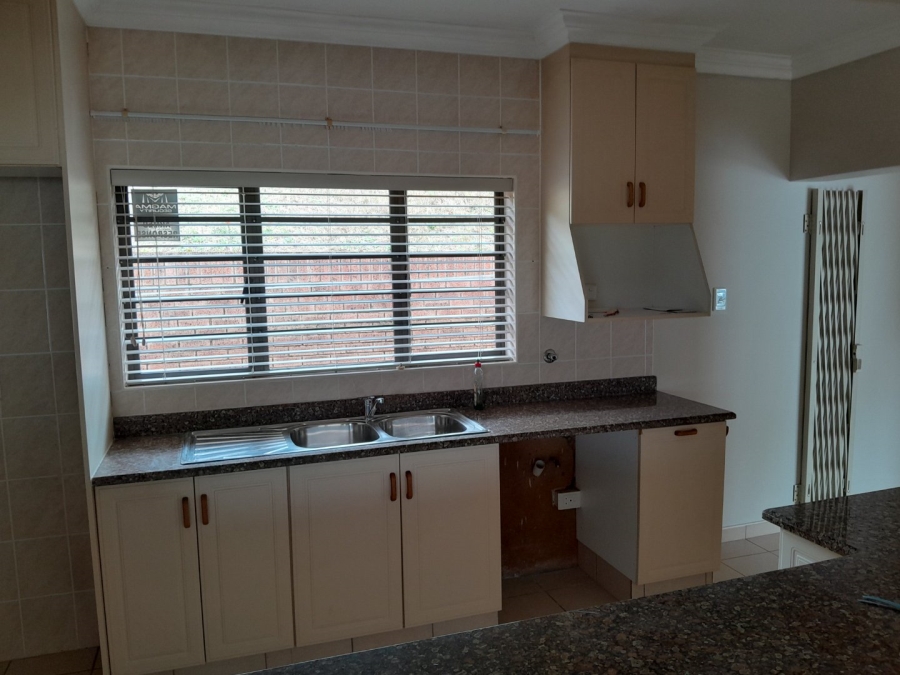 2 Bedroom Property for Sale in Freeland Park KwaZulu-Natal