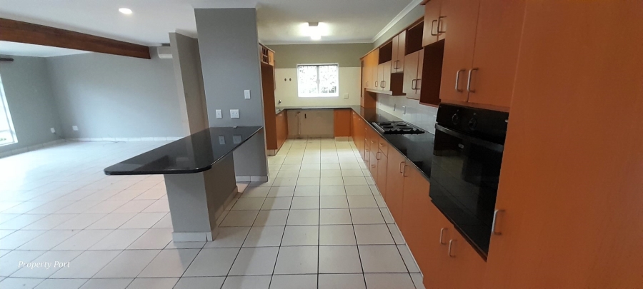 4 Bedroom Property for Sale in Umtentweni KwaZulu-Natal
