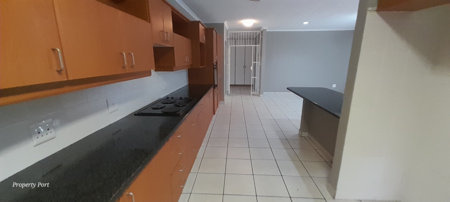 4 Bedroom Property for Sale in Umtentweni KwaZulu-Natal