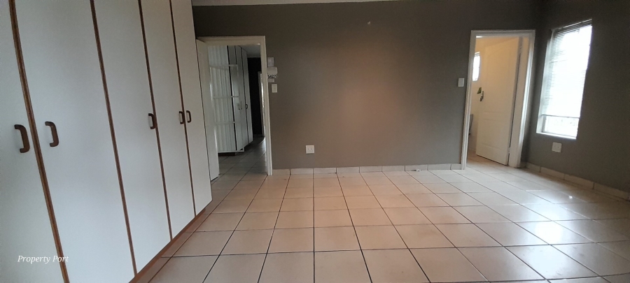 4 Bedroom Property for Sale in Umtentweni KwaZulu-Natal