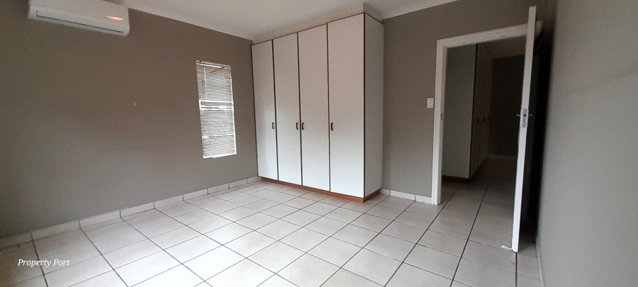 4 Bedroom Property for Sale in Umtentweni KwaZulu-Natal