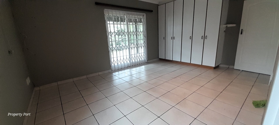 4 Bedroom Property for Sale in Umtentweni KwaZulu-Natal