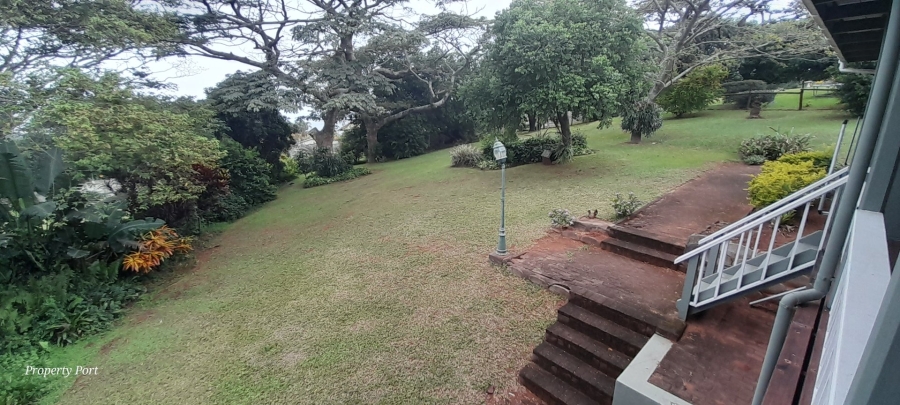 4 Bedroom Property for Sale in Umtentweni KwaZulu-Natal