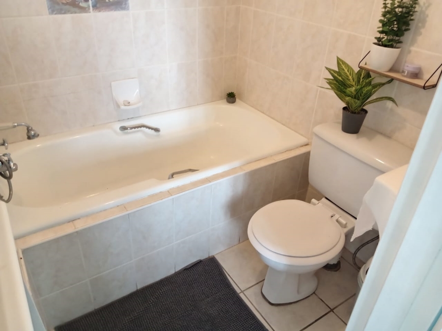2 Bedroom Property for Sale in Margate KwaZulu-Natal