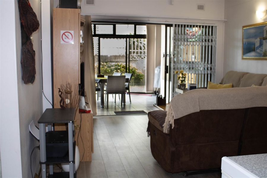 2 Bedroom Property for Sale in Manaba Beach KwaZulu-Natal