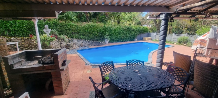 4 Bedroom Property for Sale in Umtentweni KwaZulu-Natal