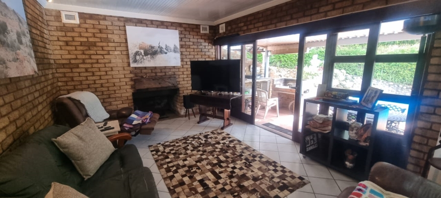 4 Bedroom Property for Sale in Umtentweni KwaZulu-Natal