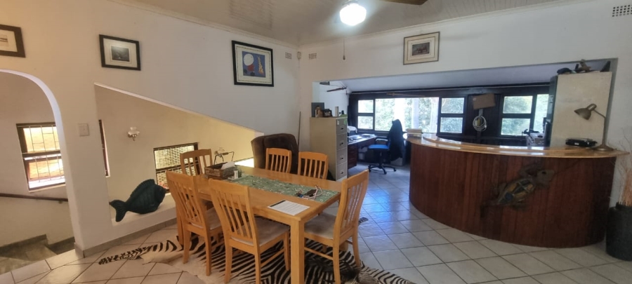 4 Bedroom Property for Sale in Umtentweni KwaZulu-Natal