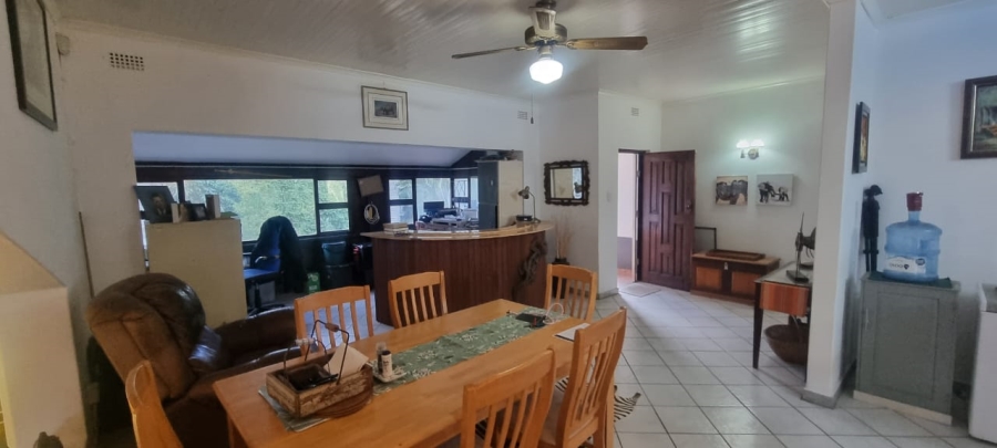 4 Bedroom Property for Sale in Umtentweni KwaZulu-Natal