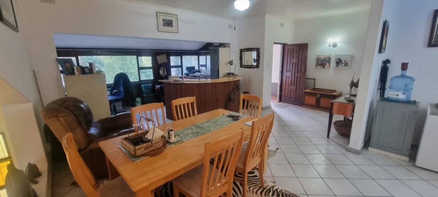 4 Bedroom Property for Sale in Umtentweni KwaZulu-Natal