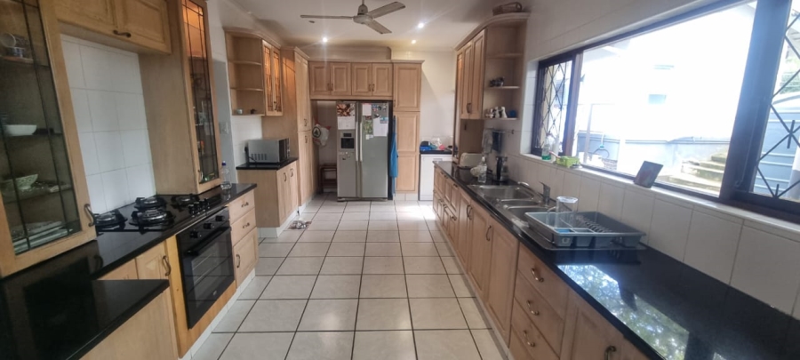 4 Bedroom Property for Sale in Umtentweni KwaZulu-Natal