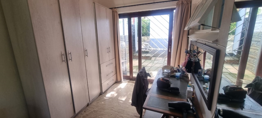 4 Bedroom Property for Sale in Umtentweni KwaZulu-Natal