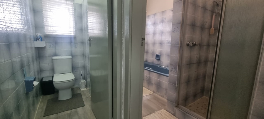 4 Bedroom Property for Sale in Umtentweni KwaZulu-Natal