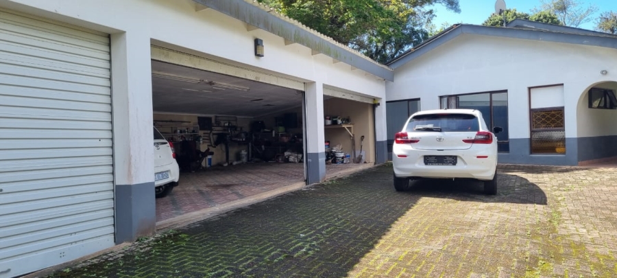 4 Bedroom Property for Sale in Umtentweni KwaZulu-Natal