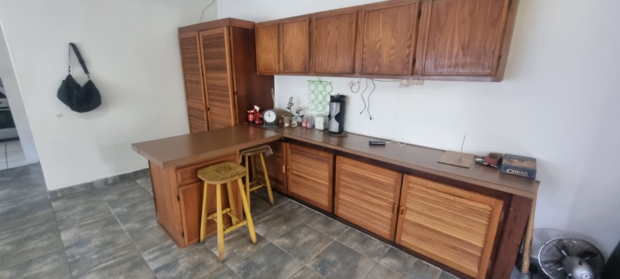4 Bedroom Property for Sale in Umtentweni KwaZulu-Natal