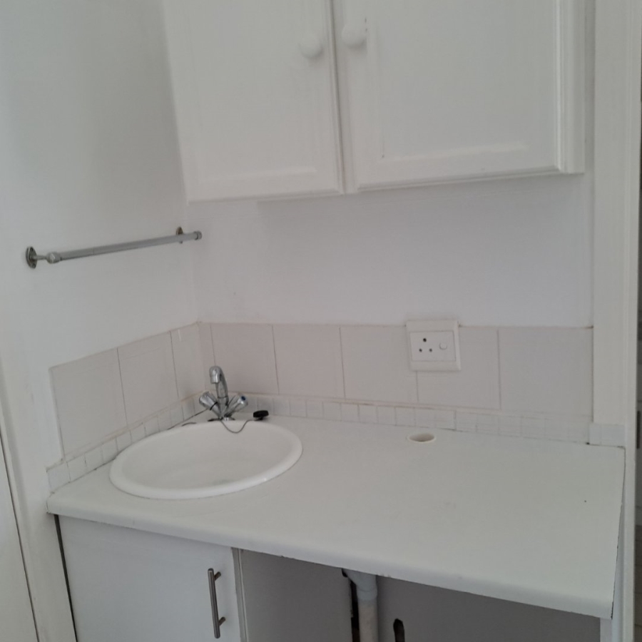 1 Bedroom Property for Sale in Scottburgh Central KwaZulu-Natal