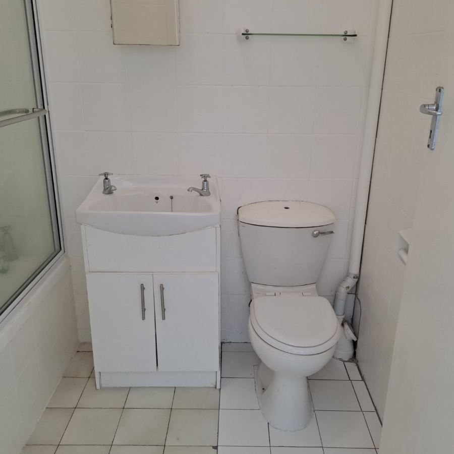 1 Bedroom Property for Sale in Scottburgh Central KwaZulu-Natal