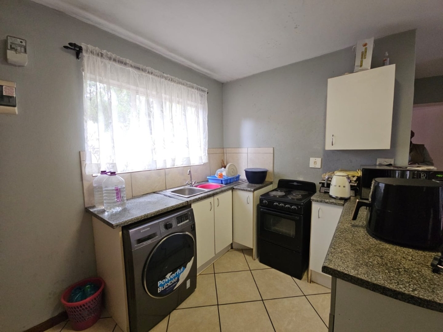 2 Bedroom Property for Sale in Sunnyridge KwaZulu-Natal