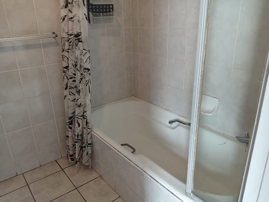 2 Bedroom Property for Sale in Margate KwaZulu-Natal