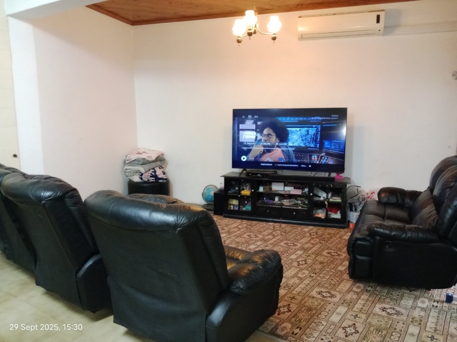 6 Bedroom Property for Sale in Orient Heights KwaZulu-Natal